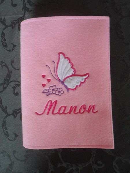 Protege Carnet De Sante Avec Prenom Et Motif Ma Petite Couverture Perso