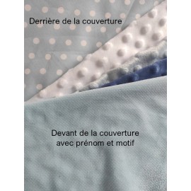 Couverture doublée avec prénom et motif (doublure bleu gros pois)