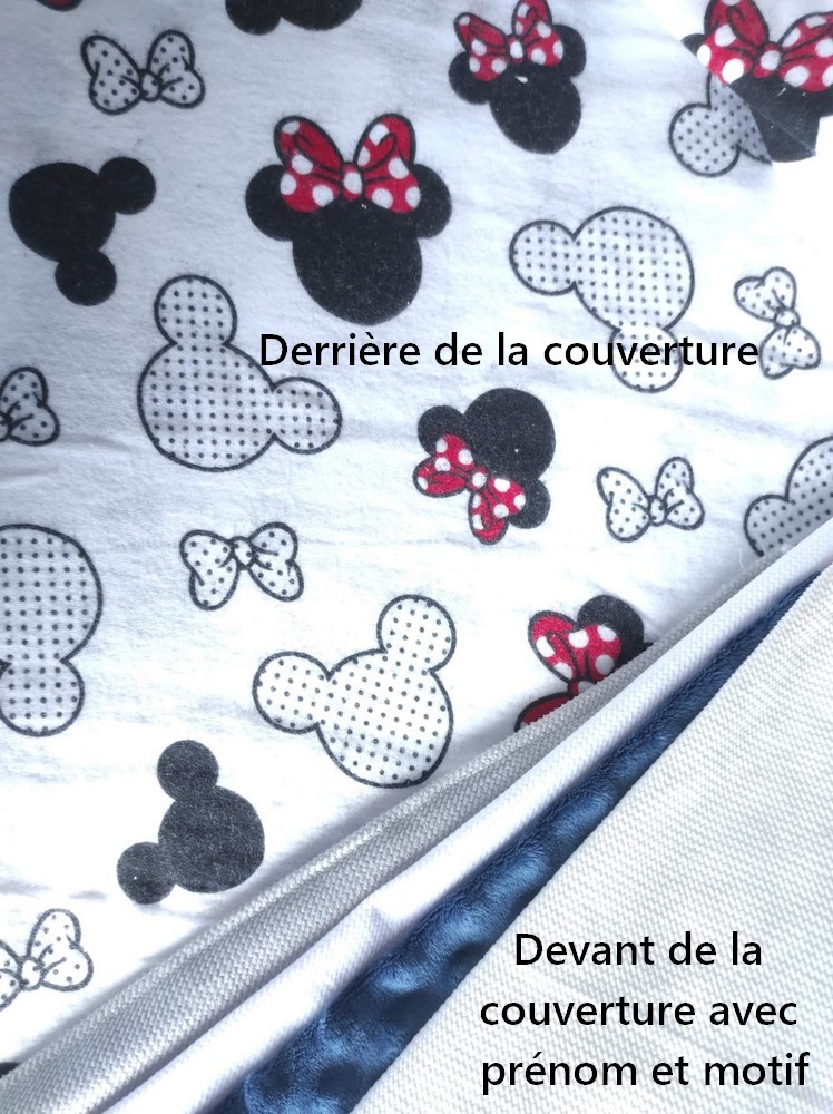 Couverture minky rose personnalisé Minnie ou Mickey bleu