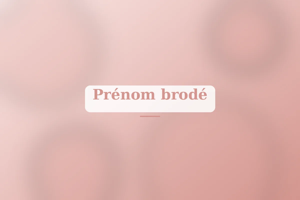 Couverture bébé avec prénom brodé : guide d'achat